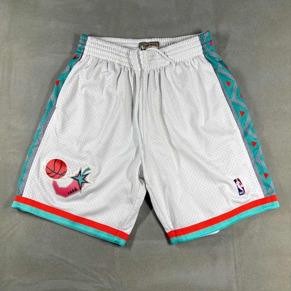 Mitchell & Ness San Antonio Spurs Hardwood Classics Fiesta Mesh Shorts Mens L